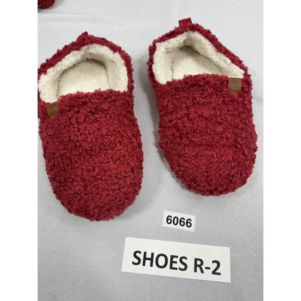 Womans Athmile Slipon Slippers 11-12 Red Sherpa Lined NWOT we